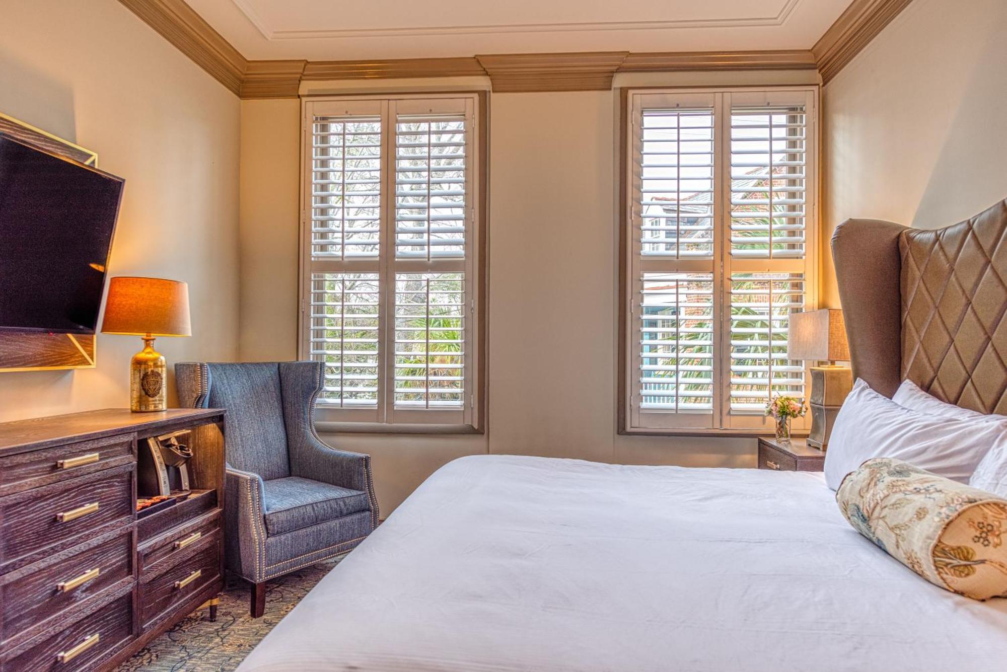 Traditional King,1010018680:JPEG