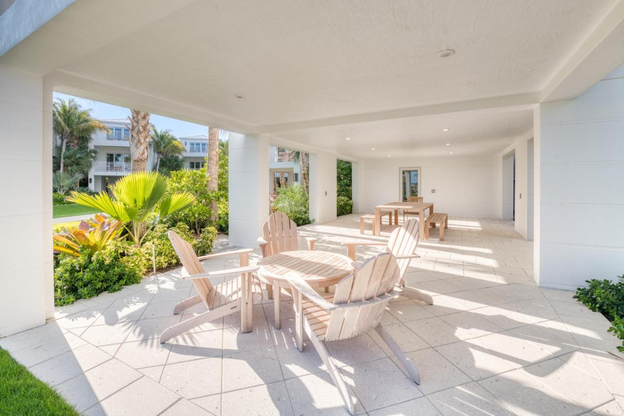 Four-Bedroom Oceanfront Villa with Bunks