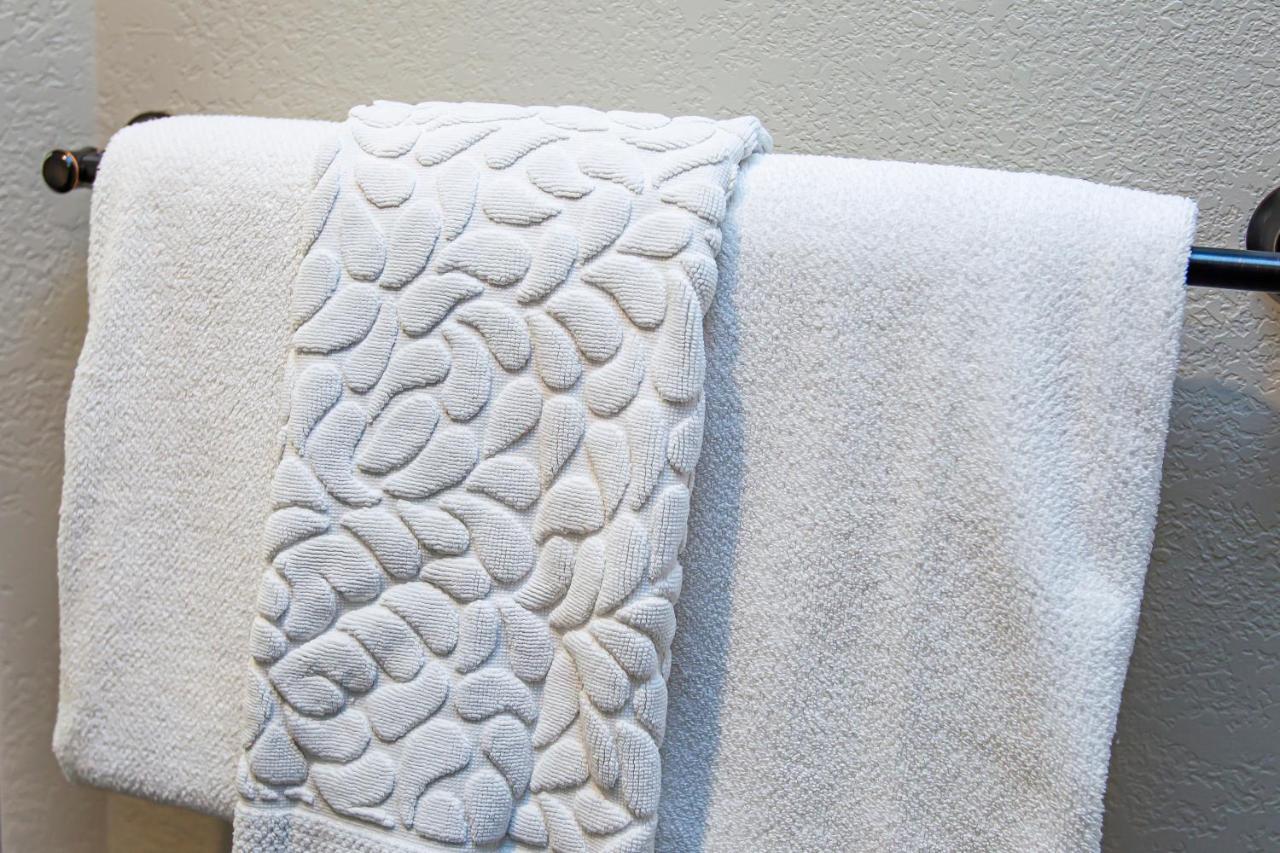 Deluxe Suite,1065109120:JPEG