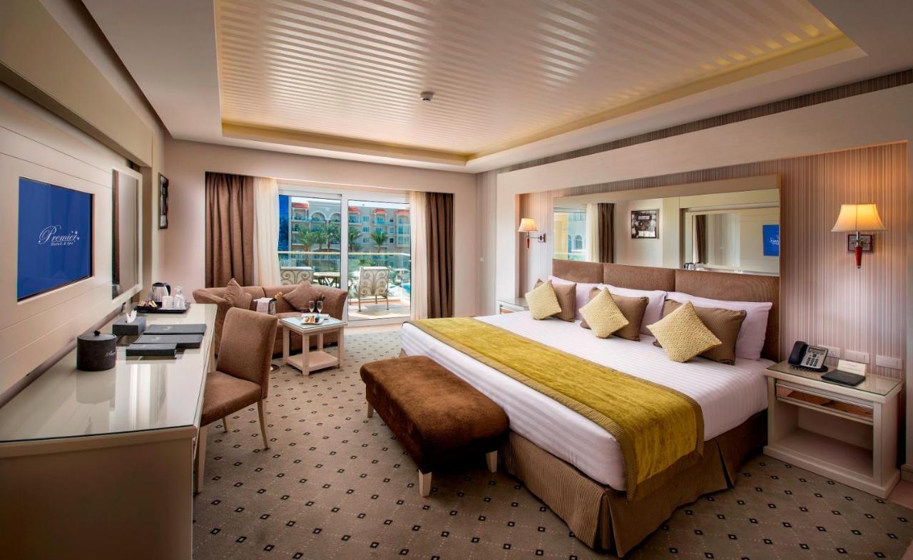 Honeymoon Jacuzzi Deluxe Junior Suite Sea and Pool View with VIP Package