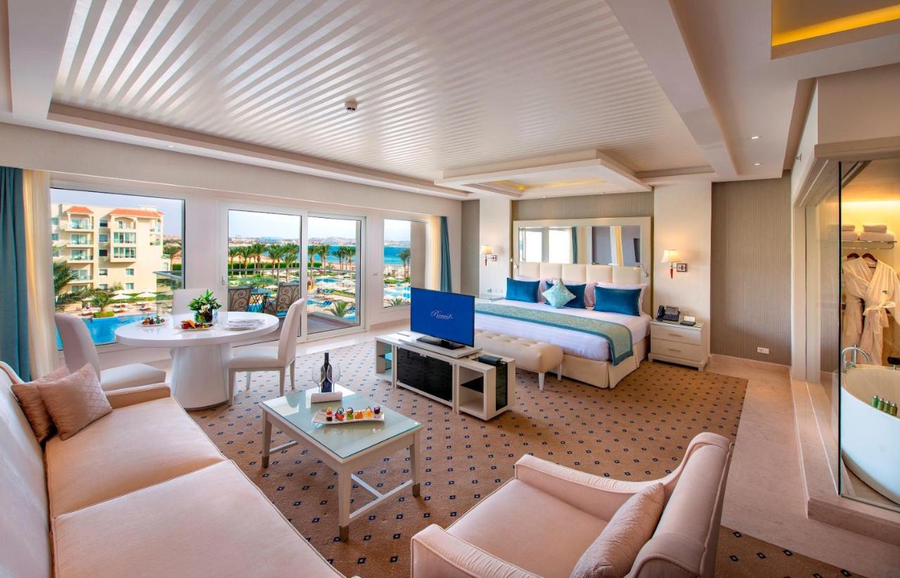 Majestic Suite Sea View and Pool View with VIP Package