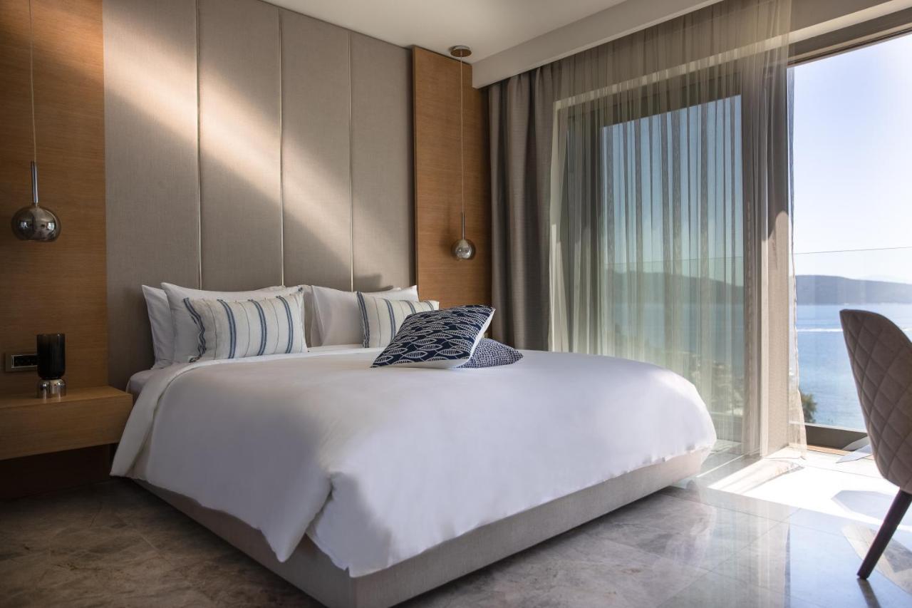3 Bedroom Sea View Suite