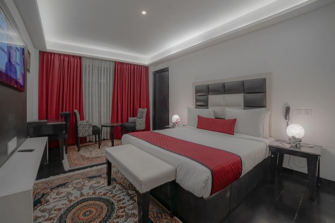 Deluxe Double or Twin Room