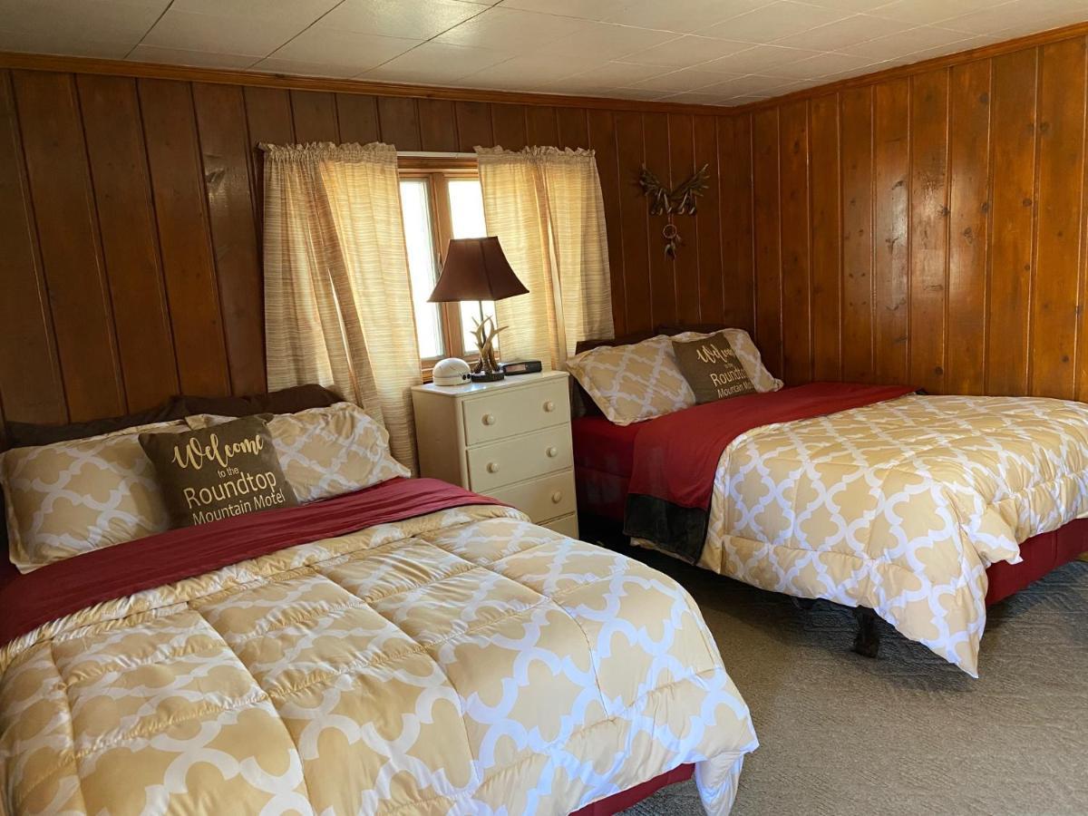 Cabin kitchenette Queen,1083326737:JPEG