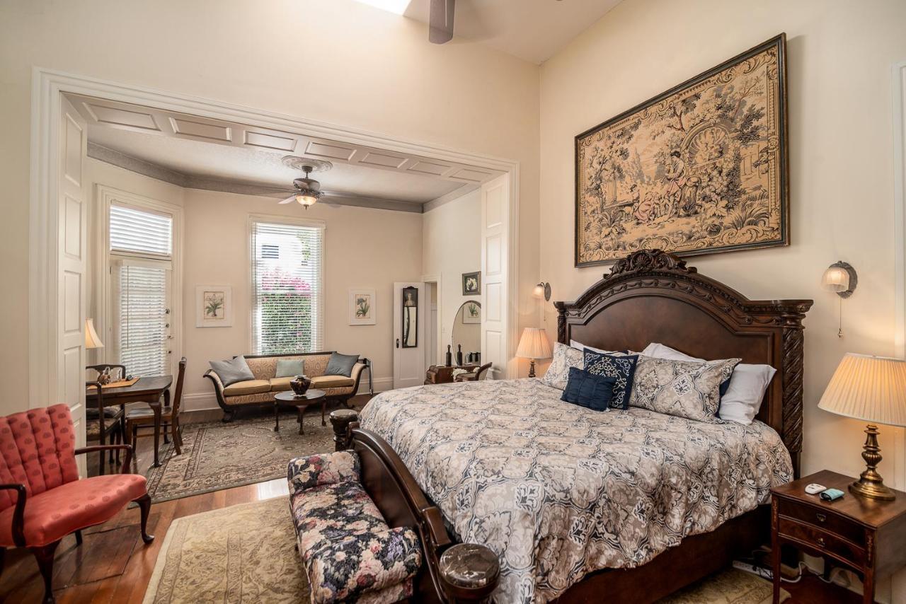 Deluxe King Suite,1085912353:JPEG