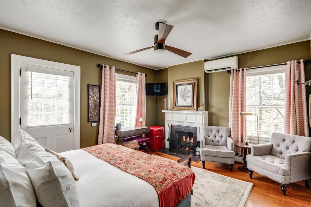 King Suite with Balcony