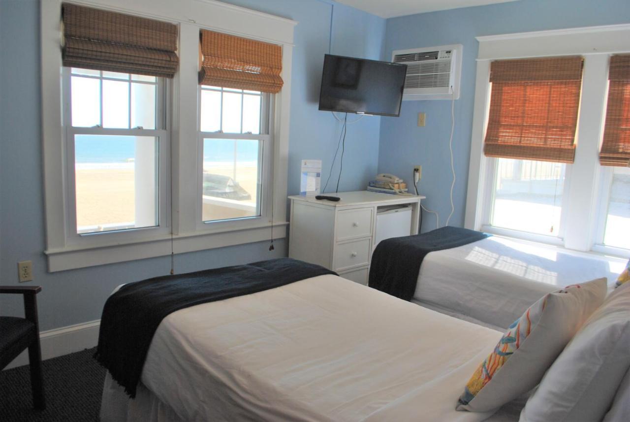 Standard Twin Room with Sea View