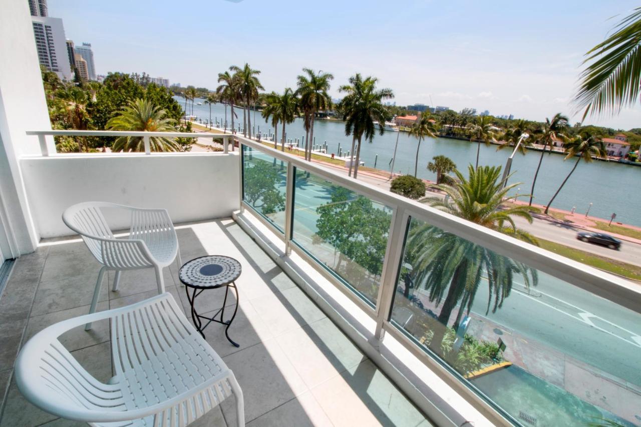 Premier Bayview Suite 3 Bedroom 2 Bath Granite Kitchen