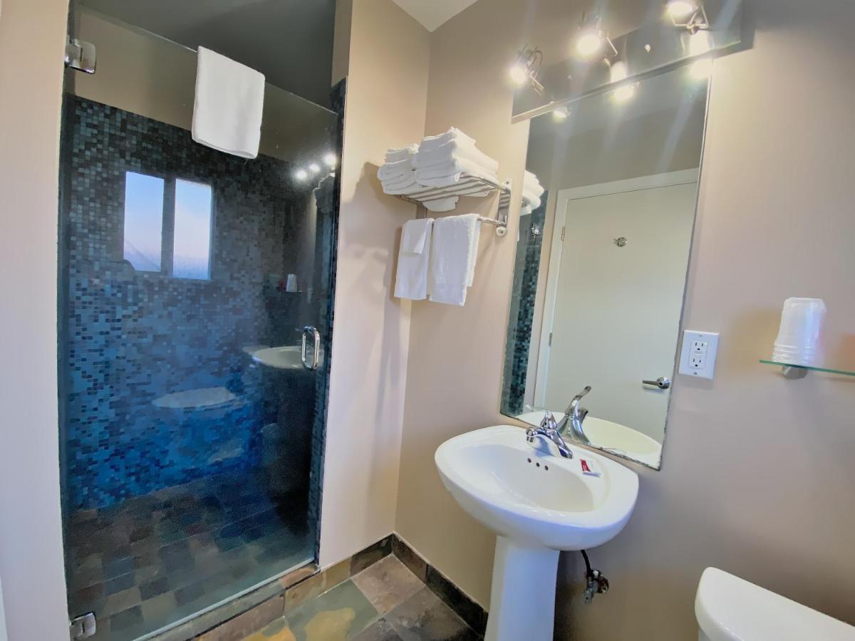 Queen Suite