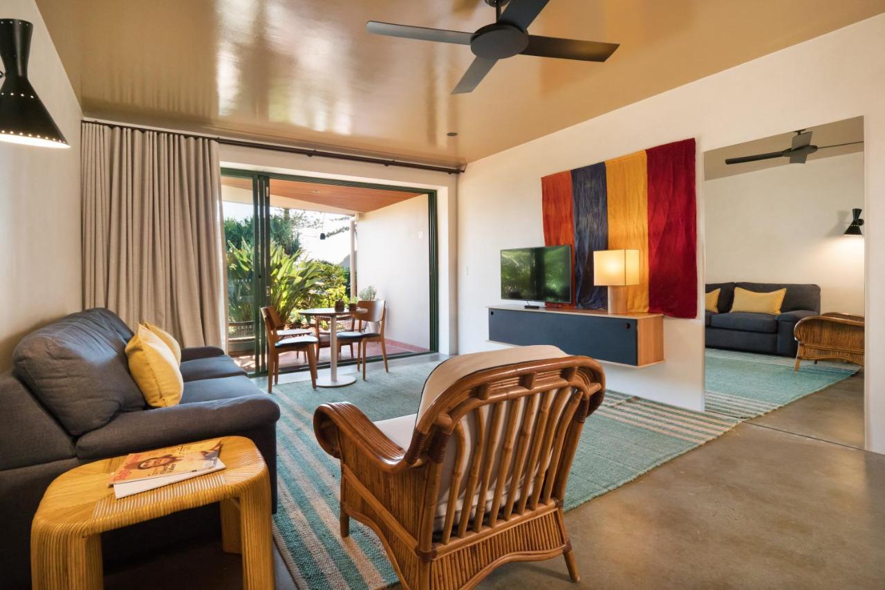 Superior Suite - Pool Side