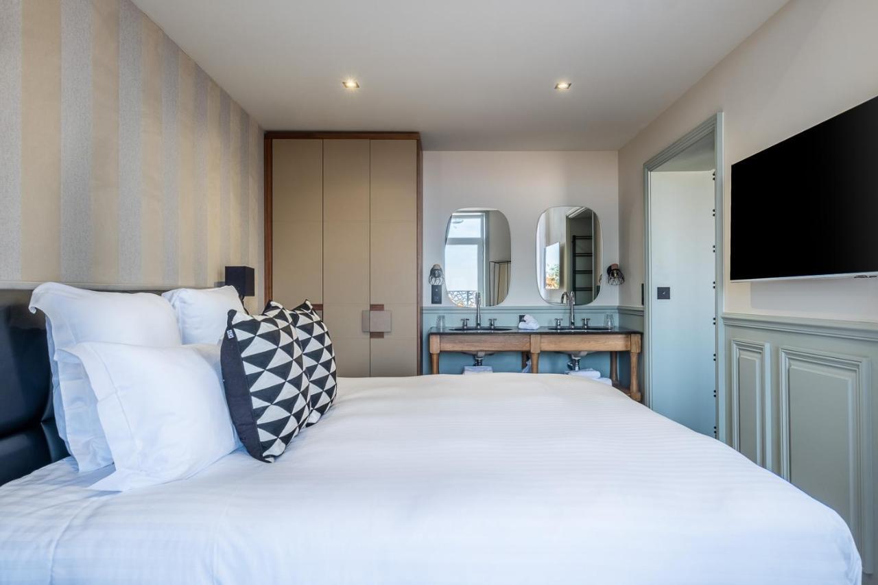 Suite with Terrace and Jacuzzi,1147543096:JPEG