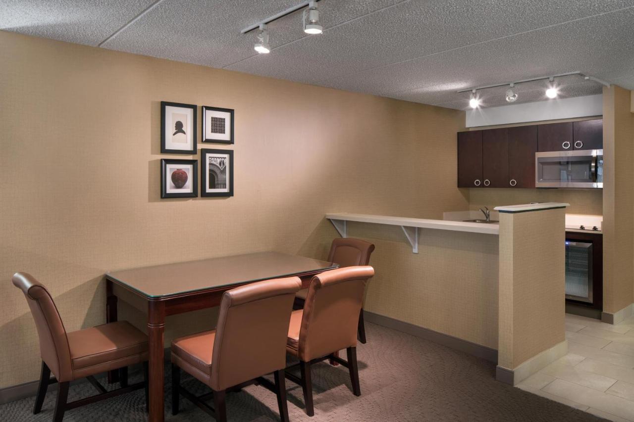 King Room,1385935448:JPEG