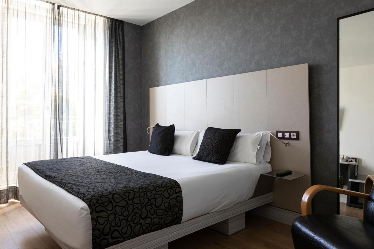 Double or Twin Room (1-2 Adults)