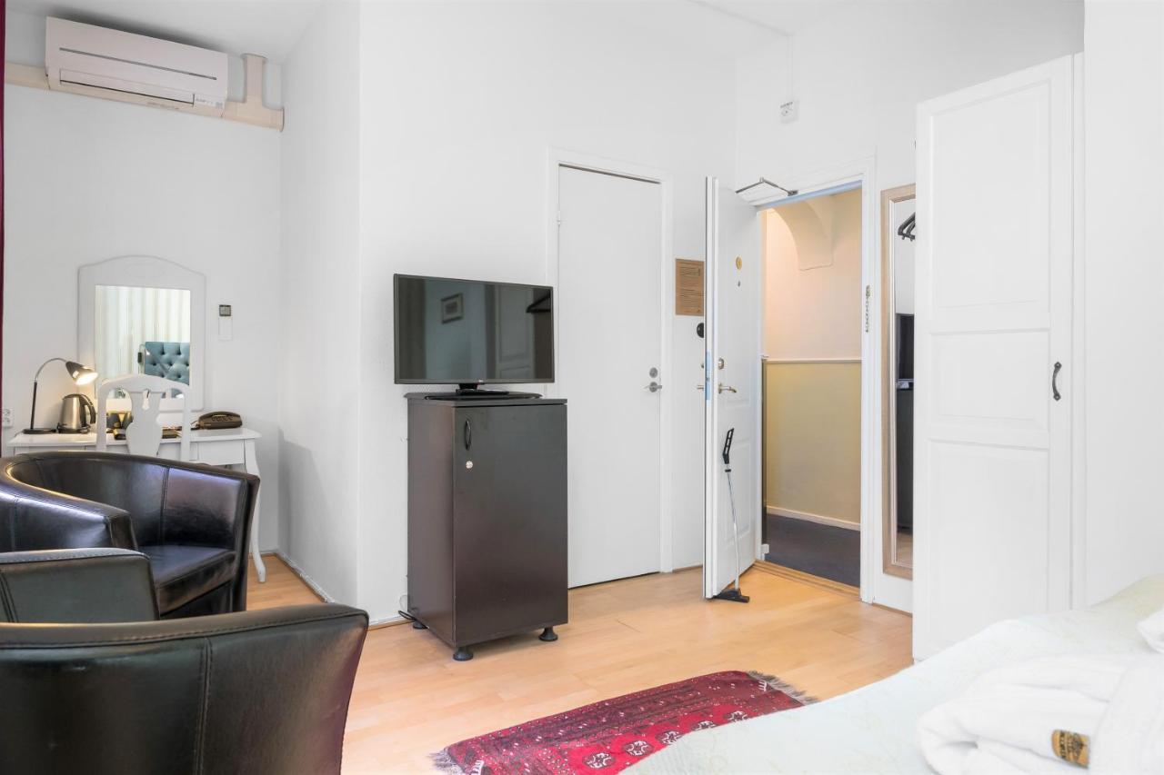 Economy Double or Twin Room