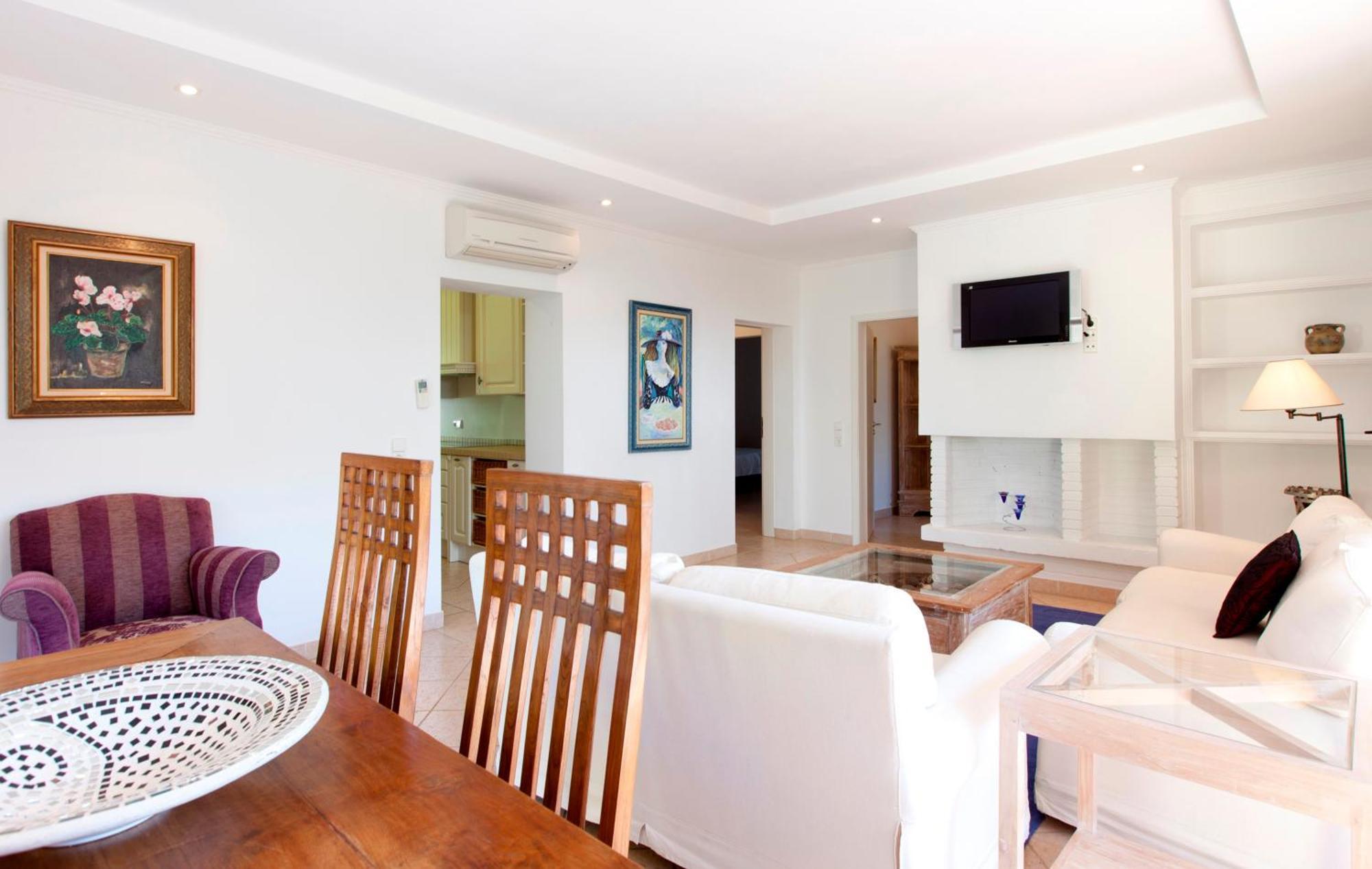 Xtra 2 Bedrooms Beach House with Garden,1207654984:JPEG