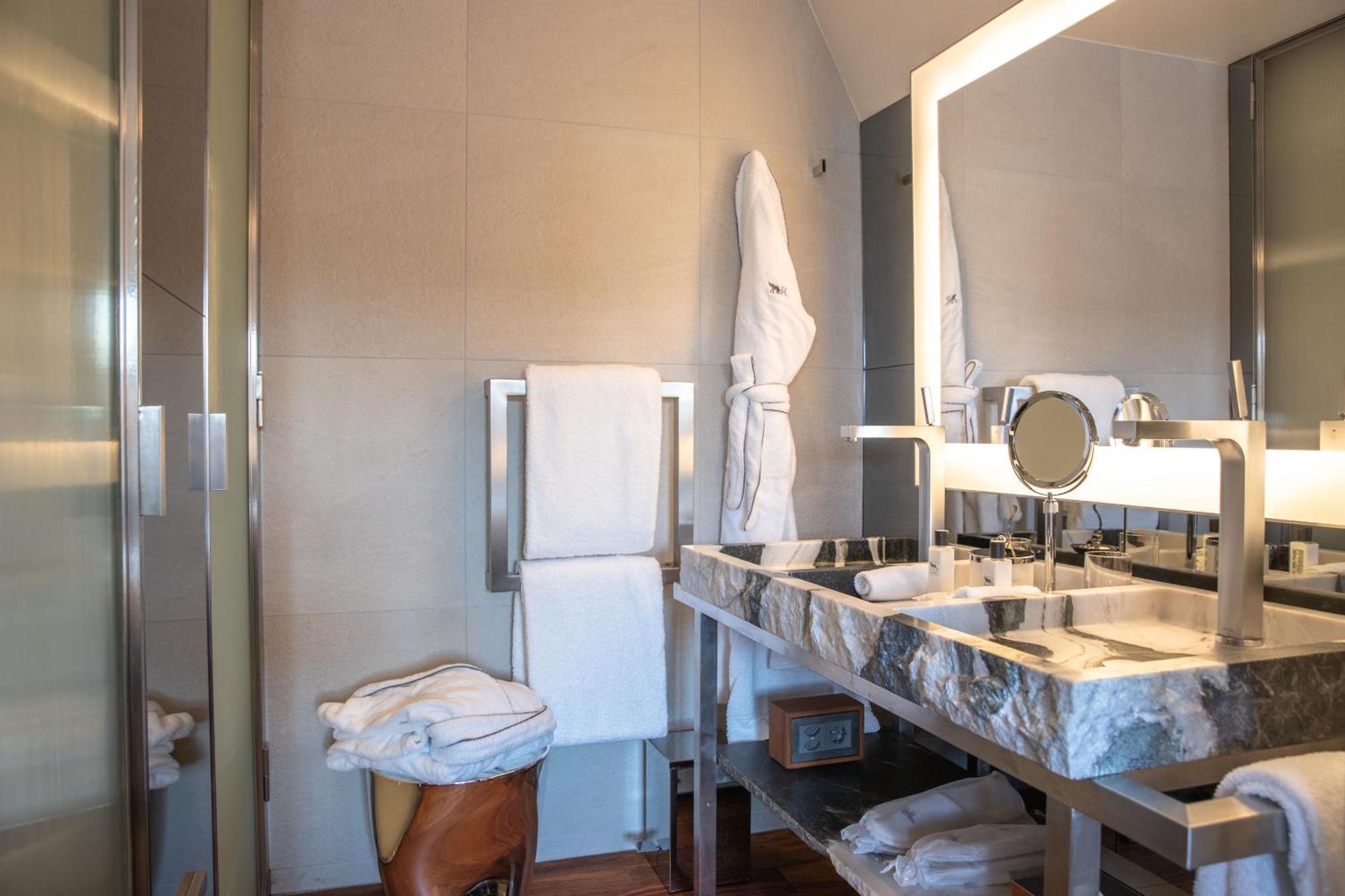 Lakeview Room,1210022254:JPEG