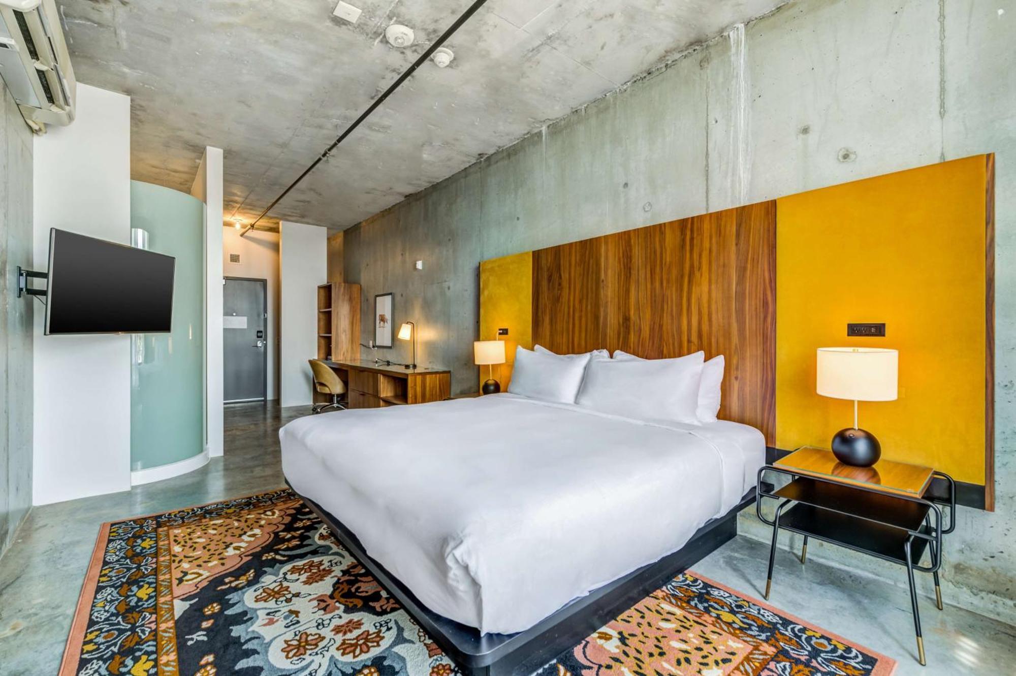 King Loft Room