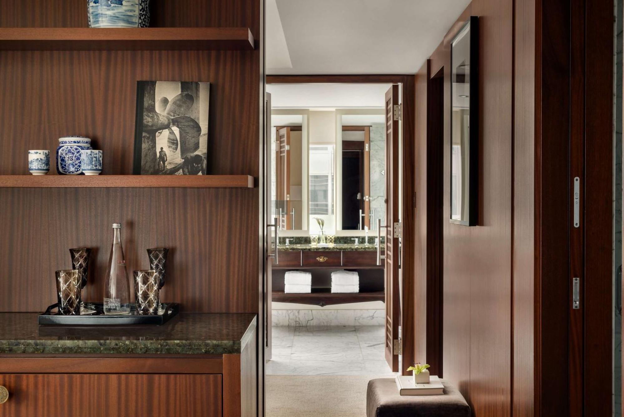 Deluxe One-Bedroom Suite,1212784660:JPEG