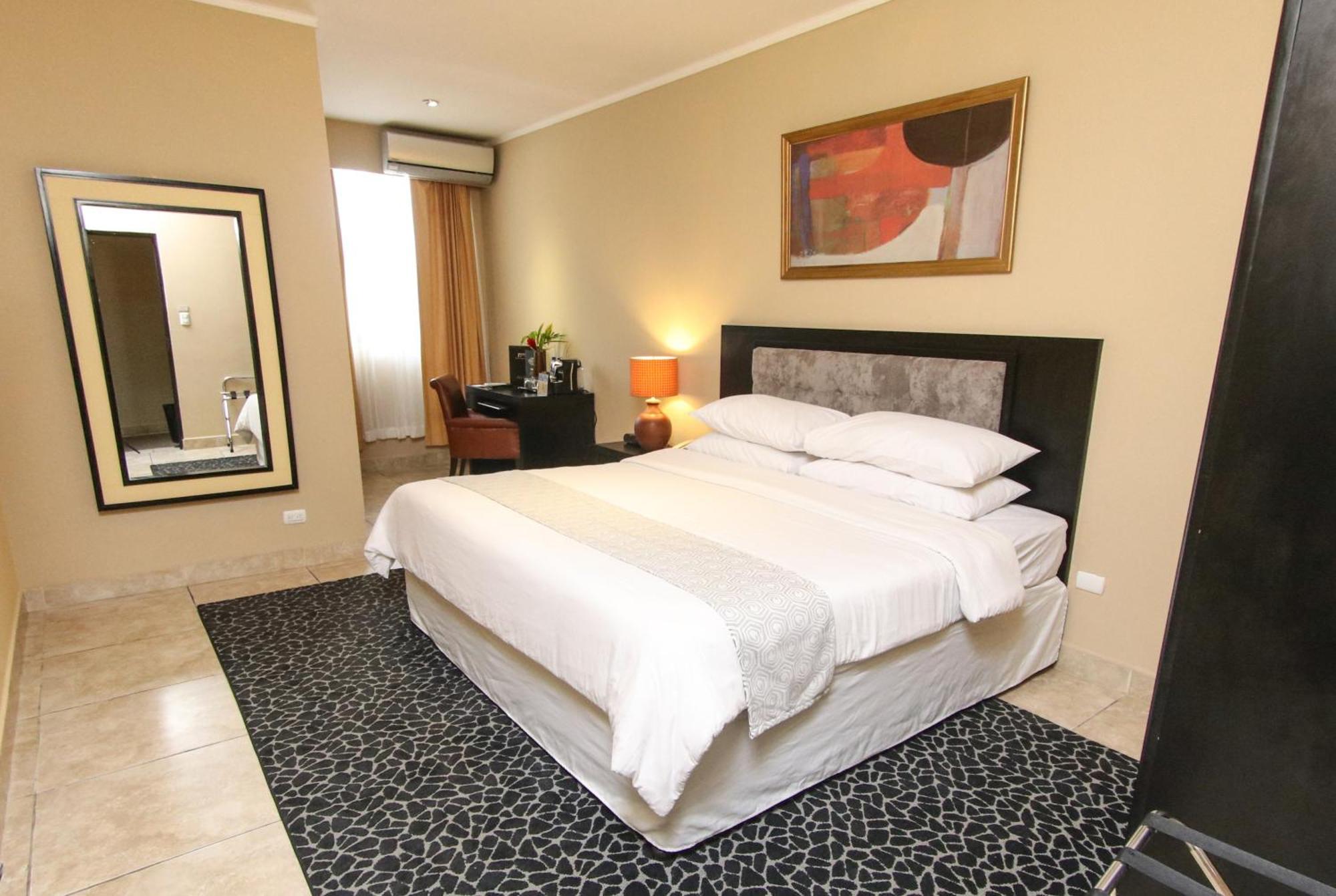 Standard King Room (no view),1441006669:JPEG