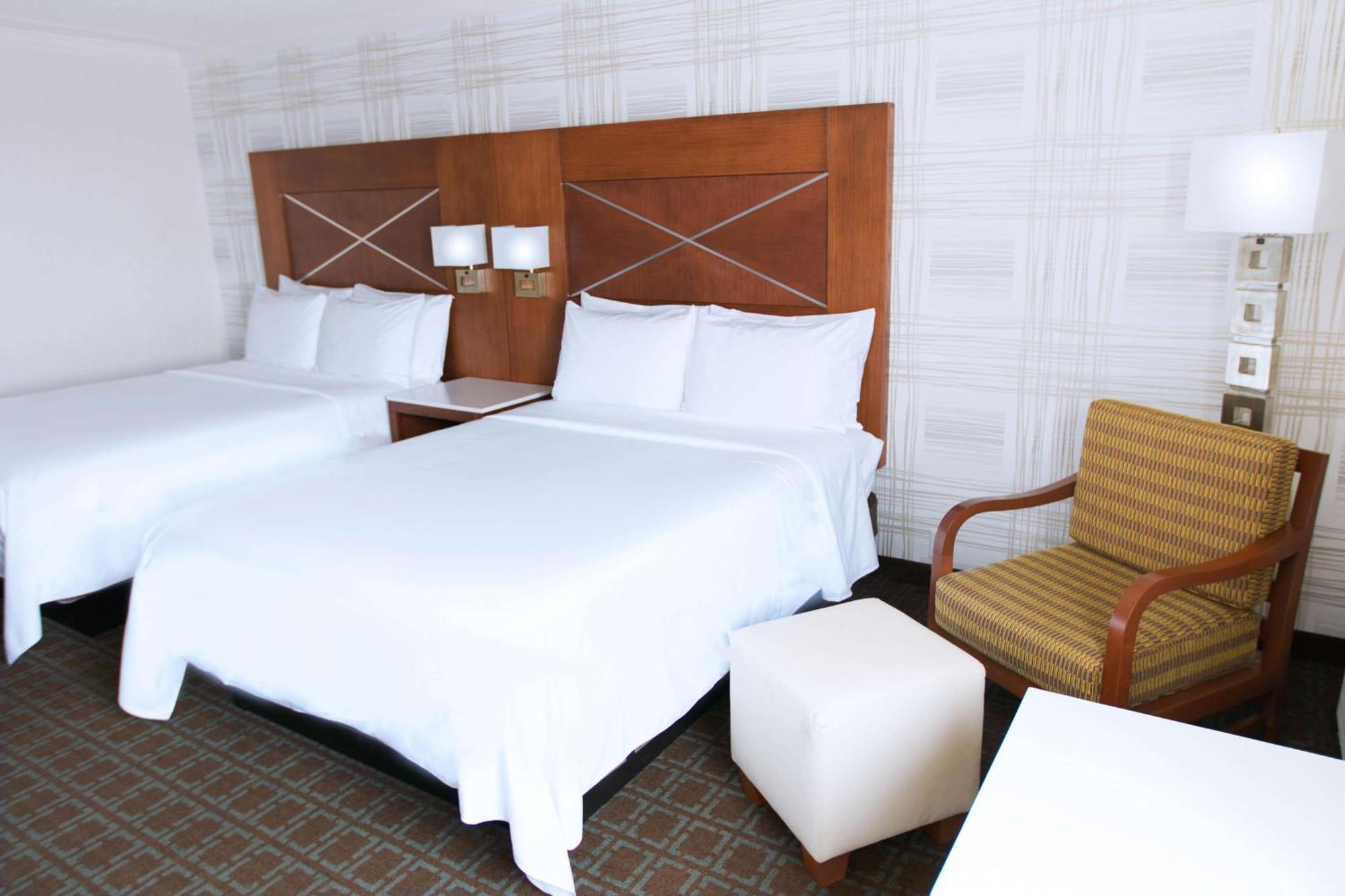 Deluxe Queen Room with Two Queen Beds - Non-Smoking,1538675713:JPEG