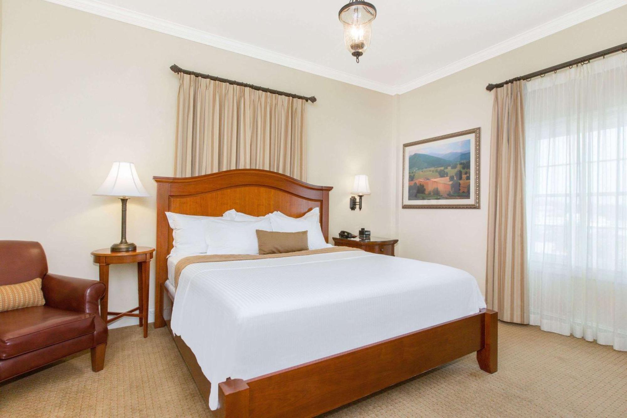 King Room - Non-Smoking,1283246710:JPEG