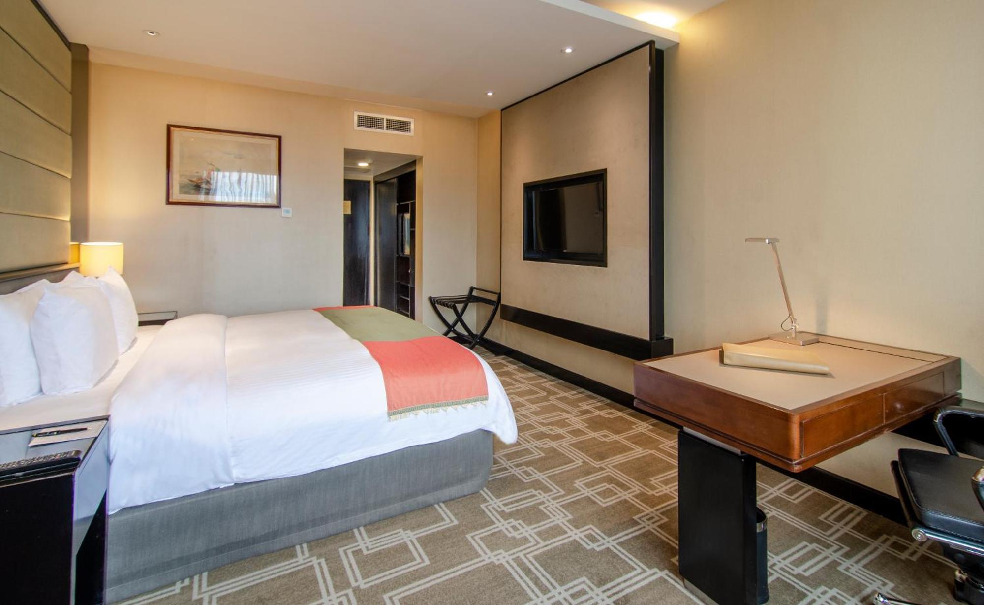 Premier King Room,1223668327:JPEG