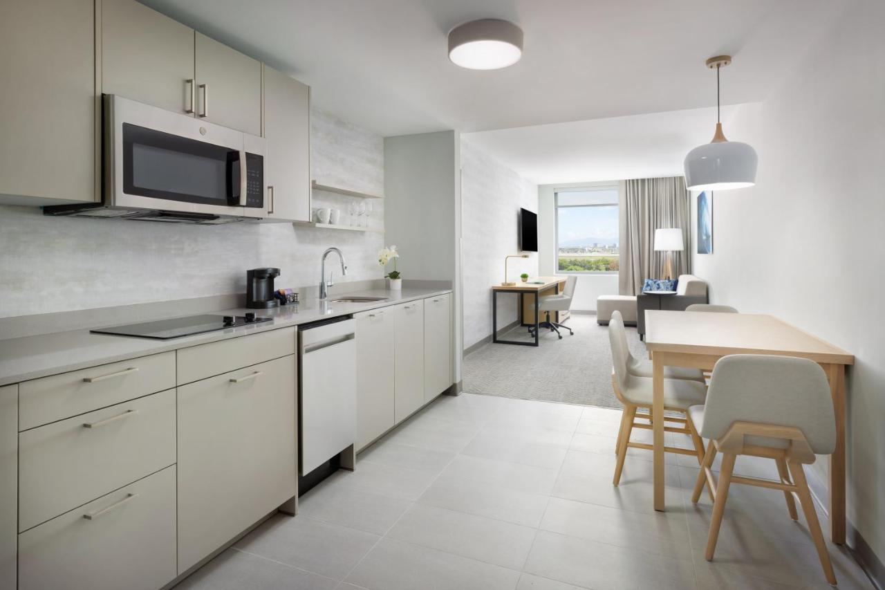 One-Bedroom Queen Suite,1356350627:JPEG