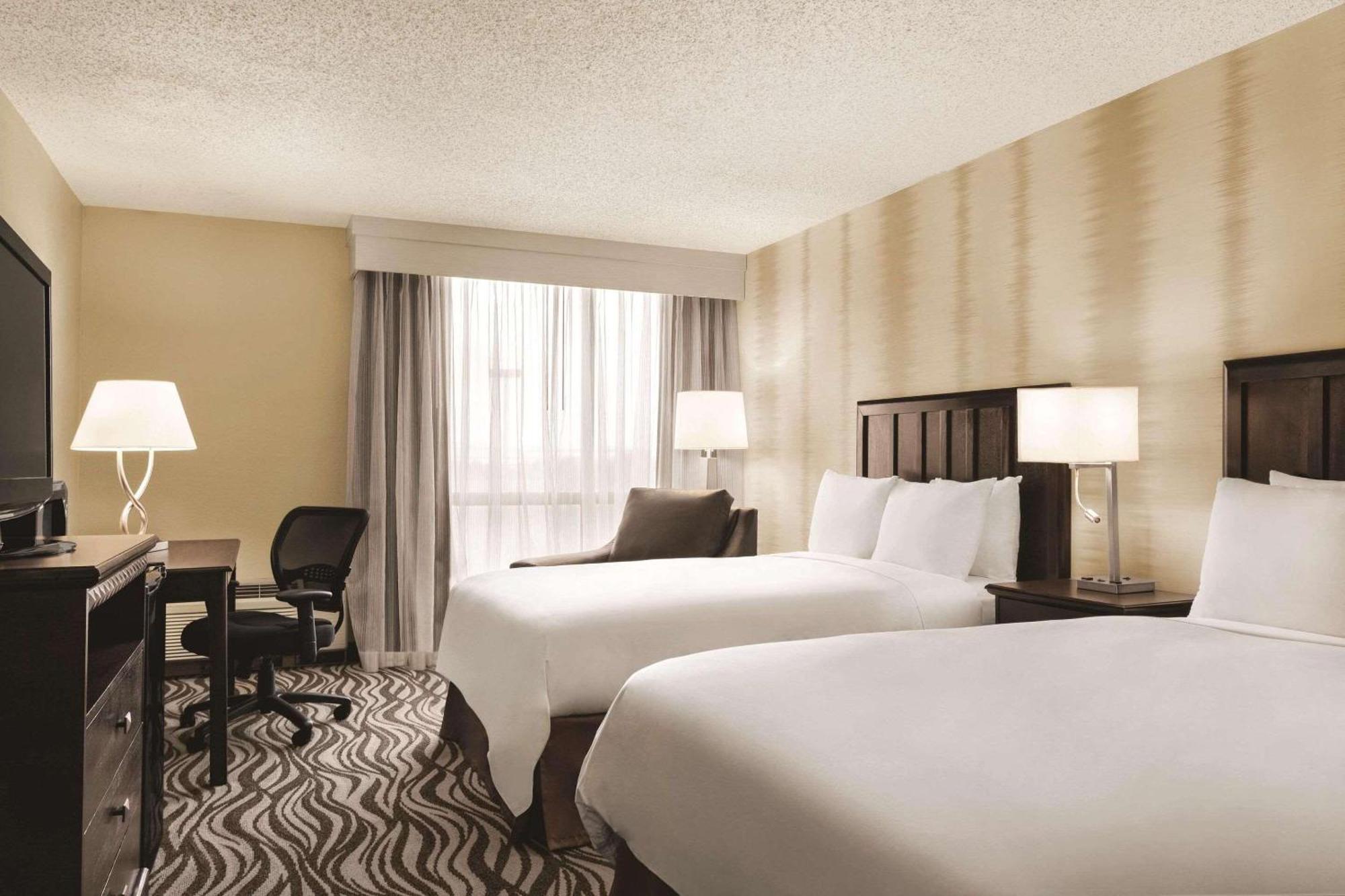 Double Room with Two Double Beds - Non-Smoking