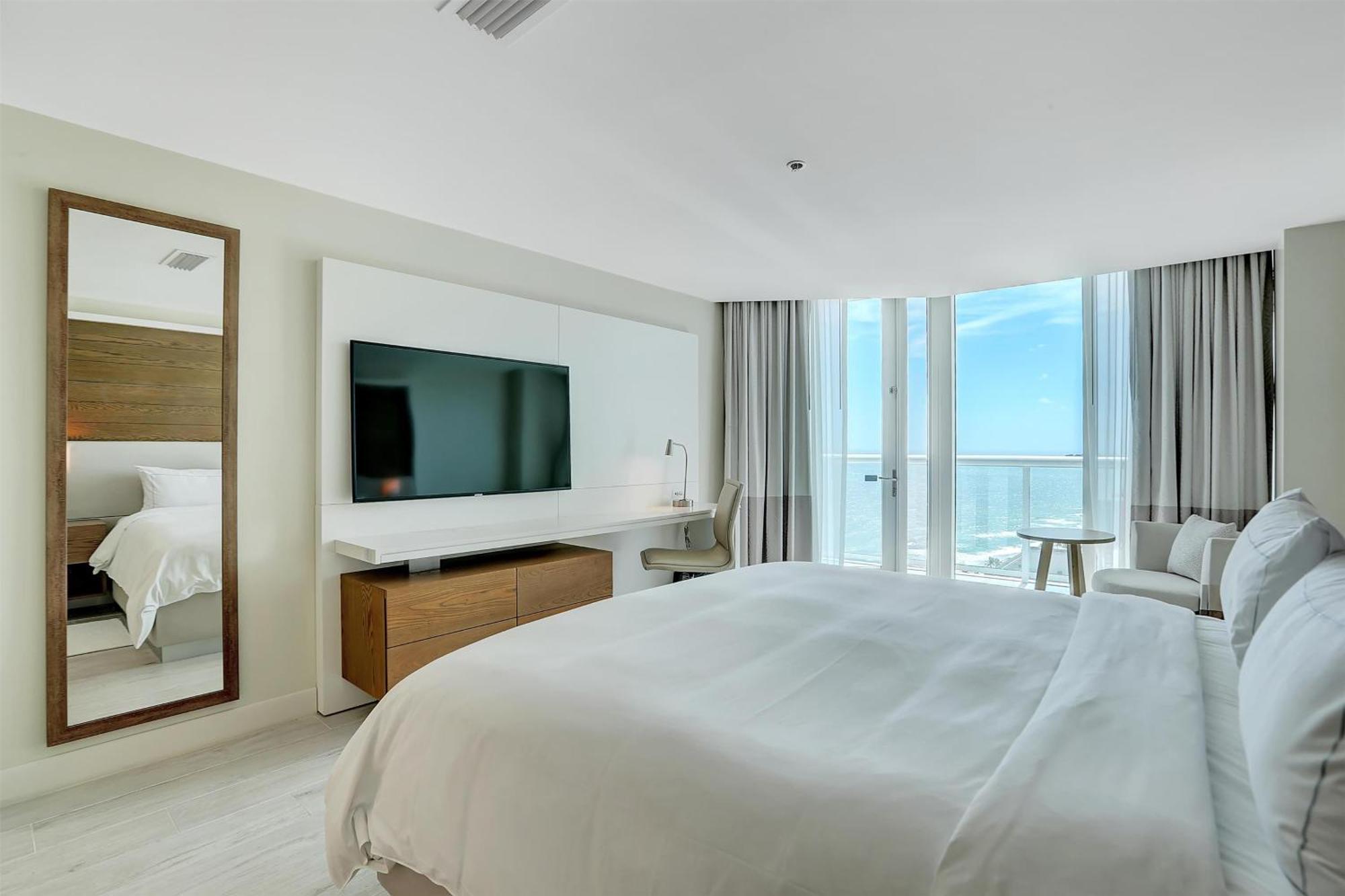 Two-Bedroom Penthouse Suite - Oceanfront