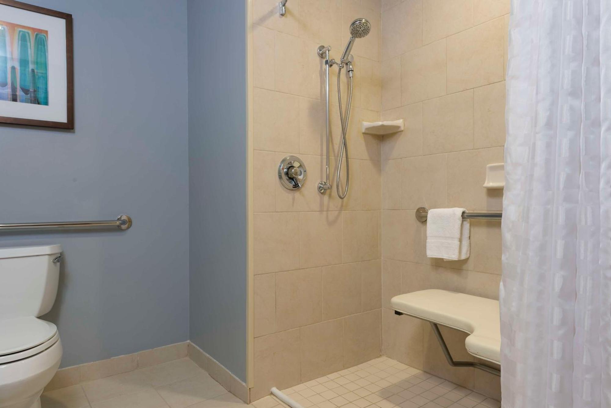 King Room with Sofa Bed and Accessible Tub - Disability Access,1276663831:JPEG