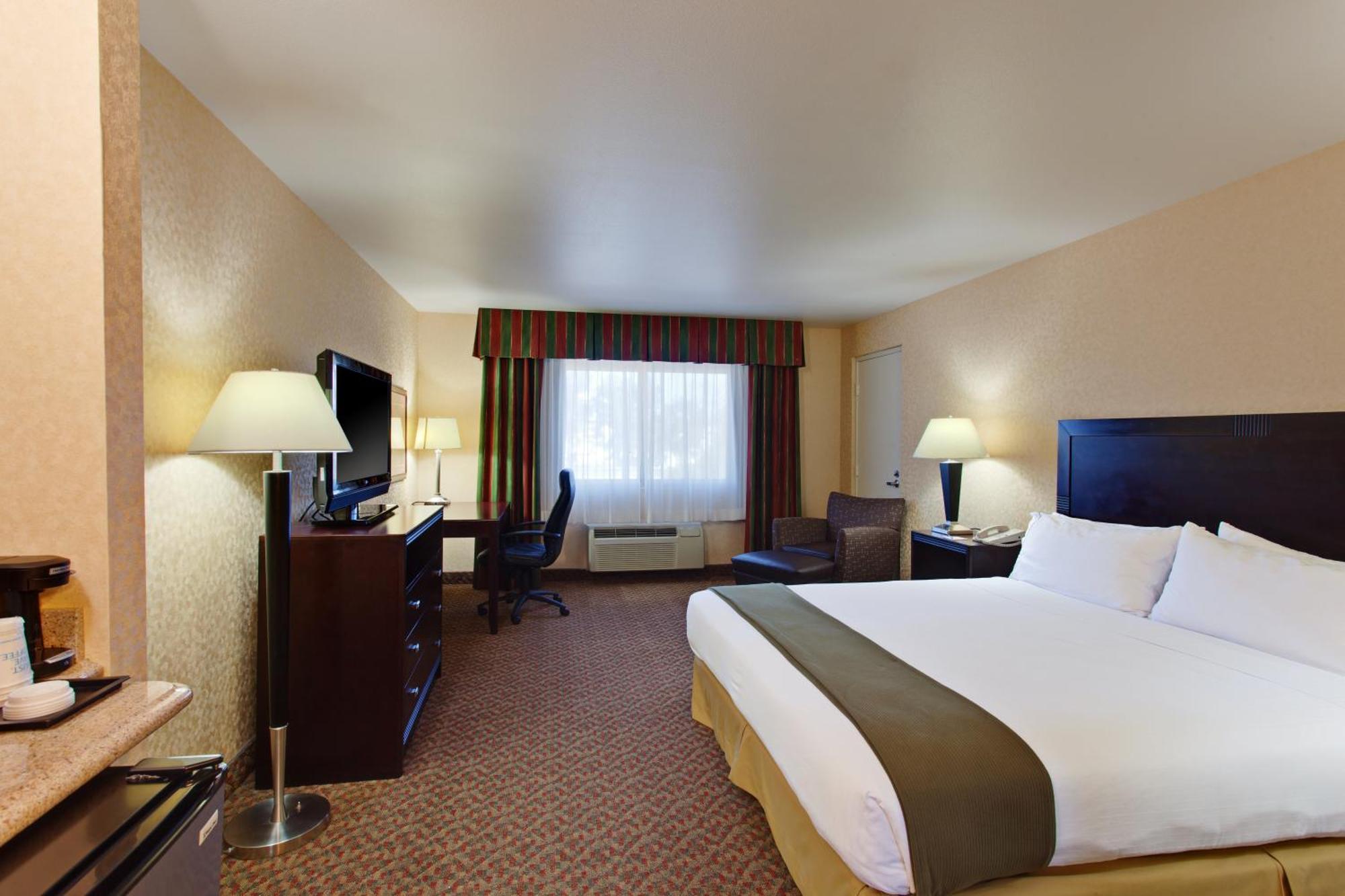 Standard King Room