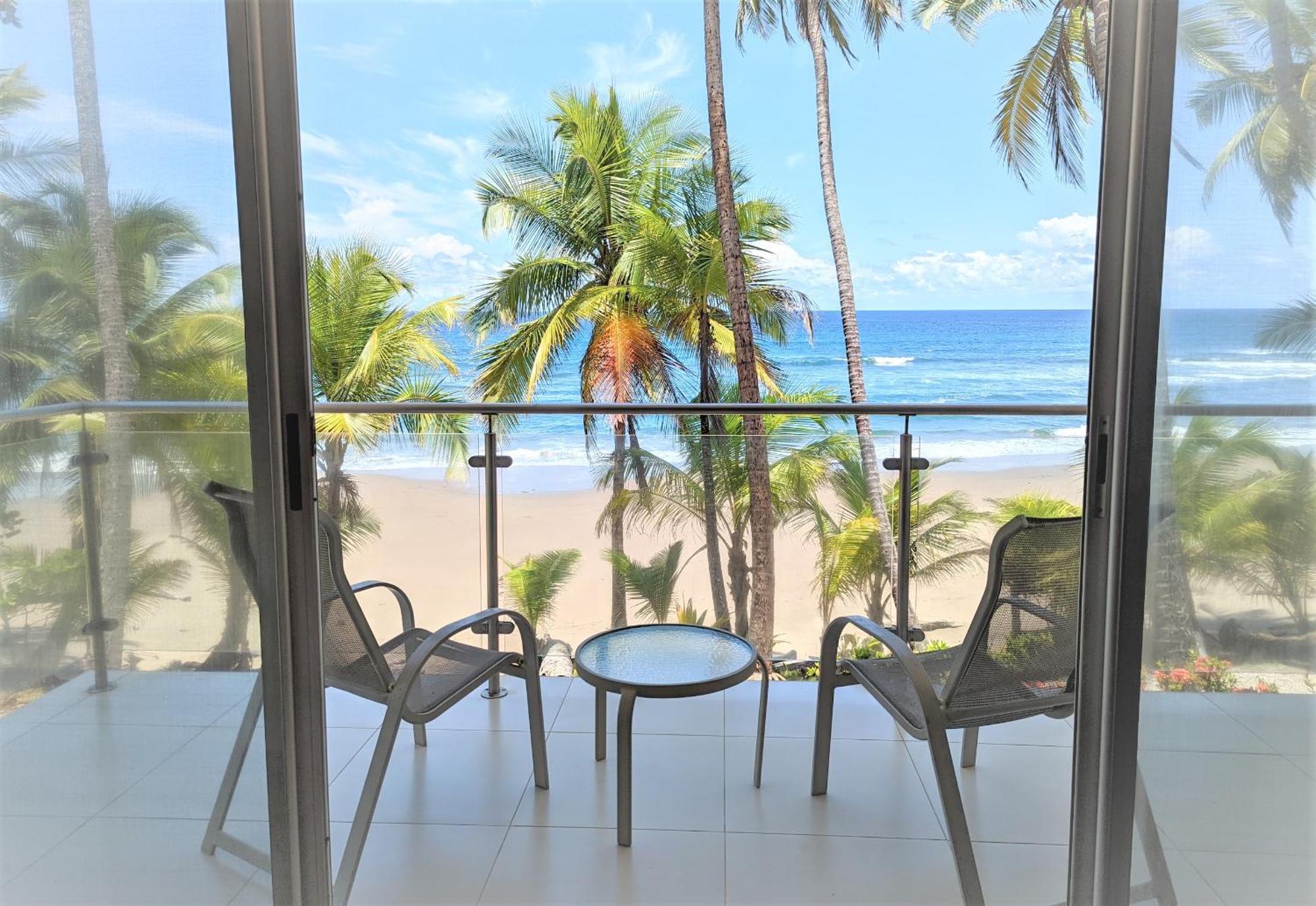 Deluxe Beachfront Room,1277857201:JPEG