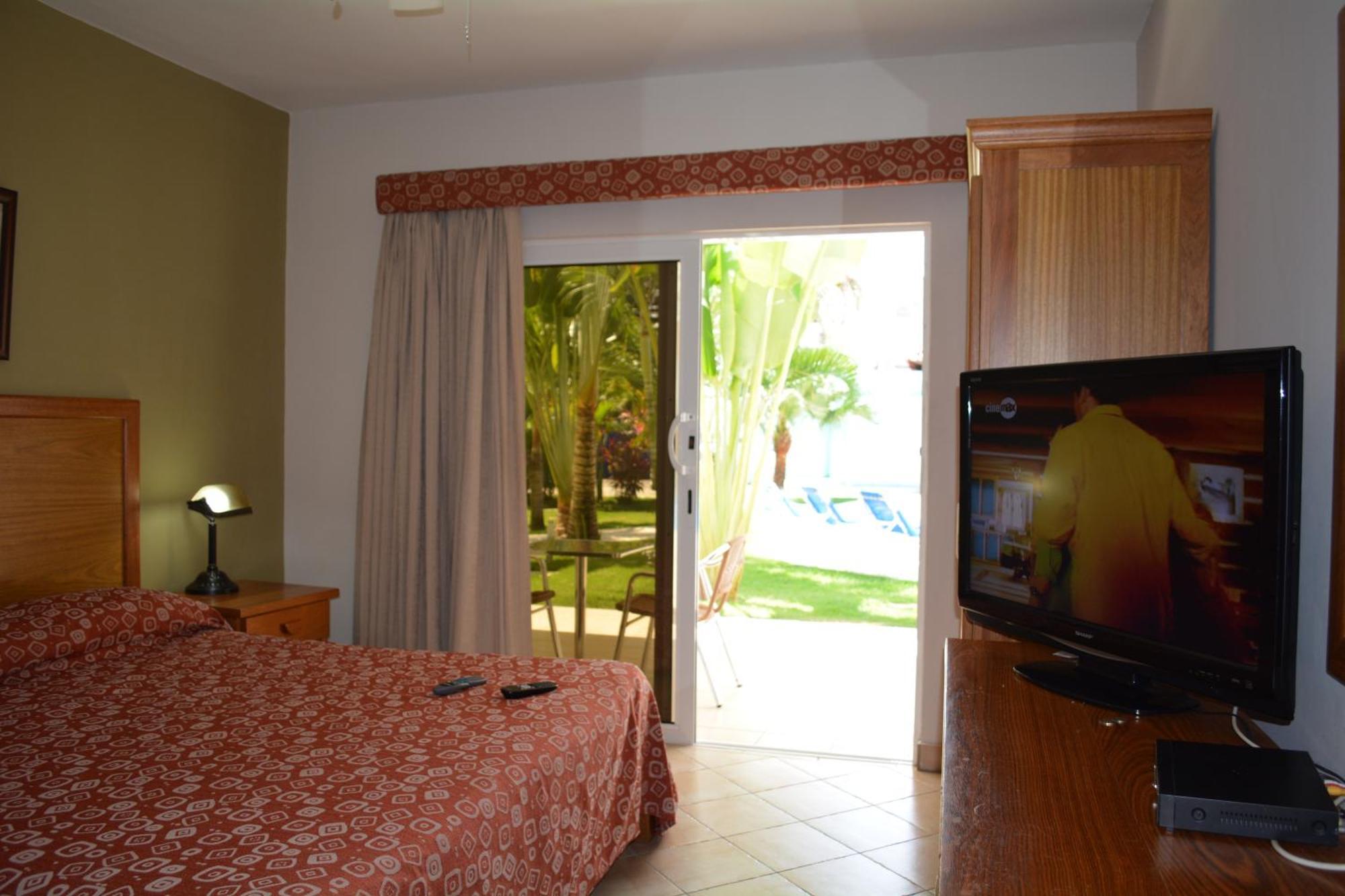 Deluxe Suite with Spa Bath