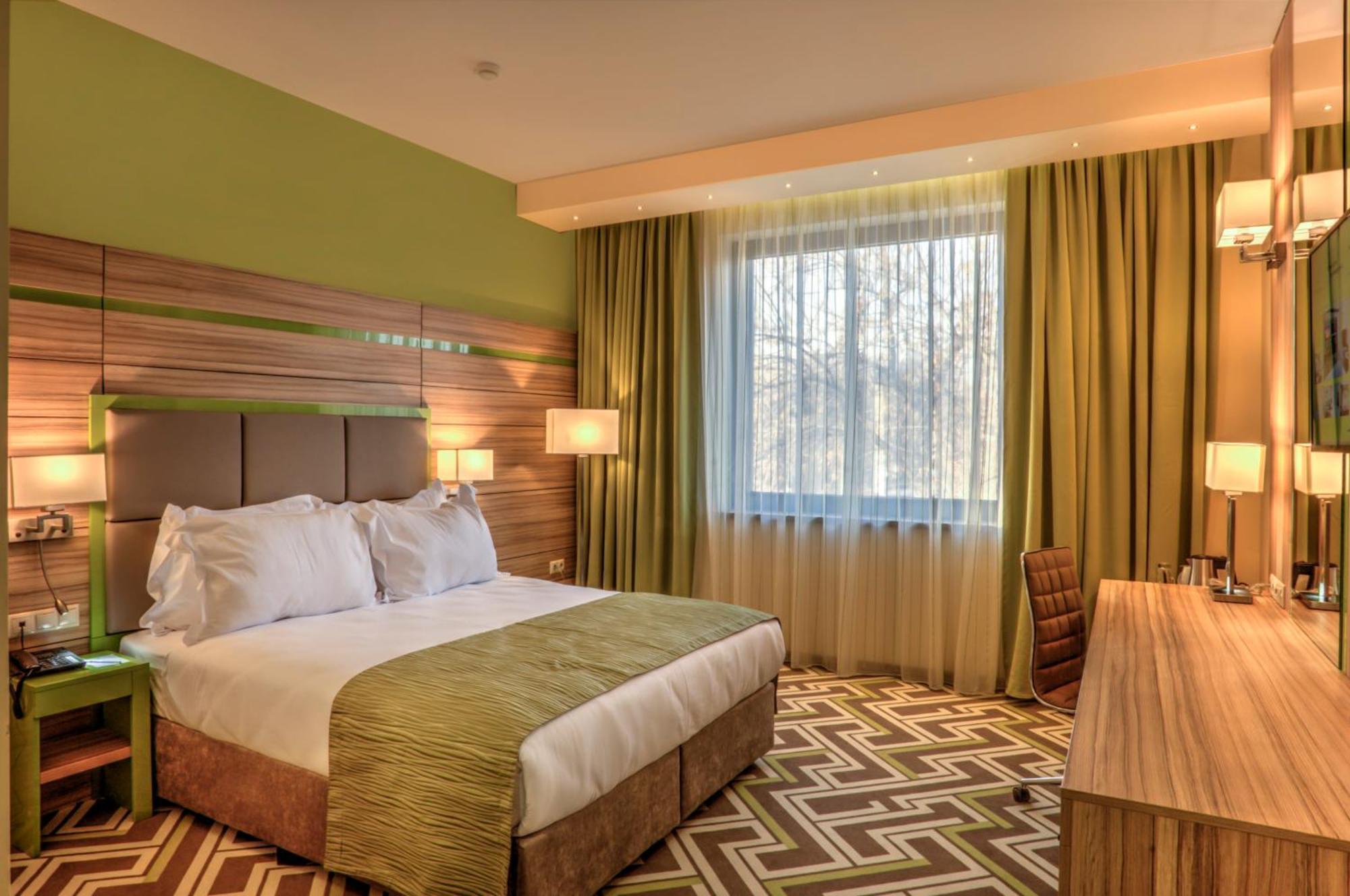 Standard Queen Room - Disability Access