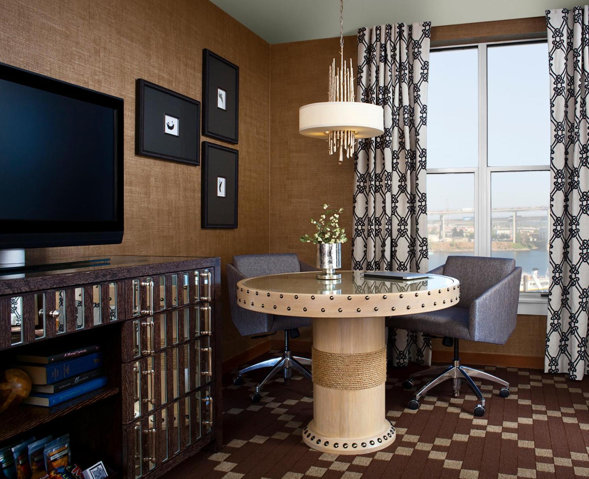 King Room with River View,1449093640:JPEG