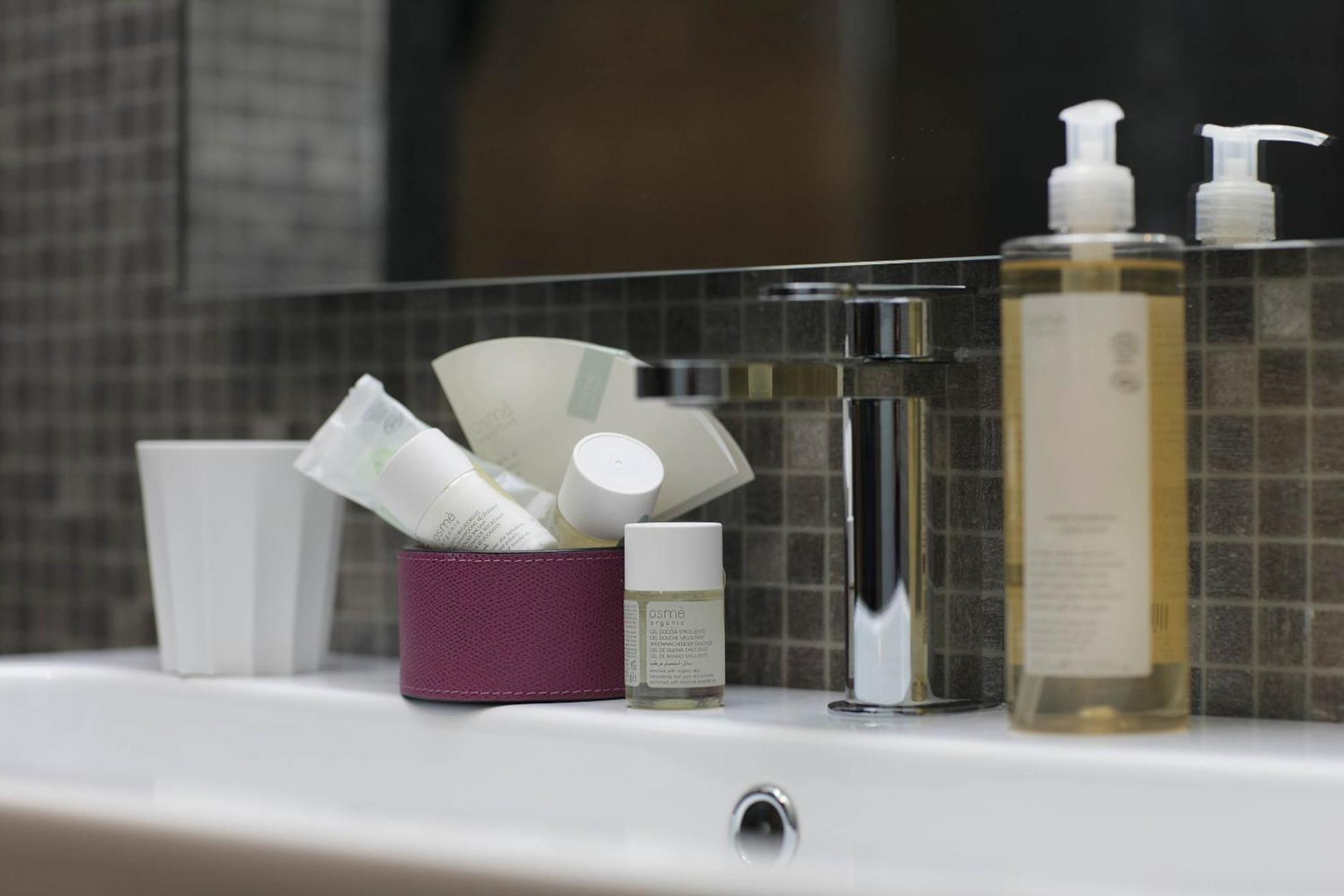 Deluxe Luxury,1281258205:JPEG