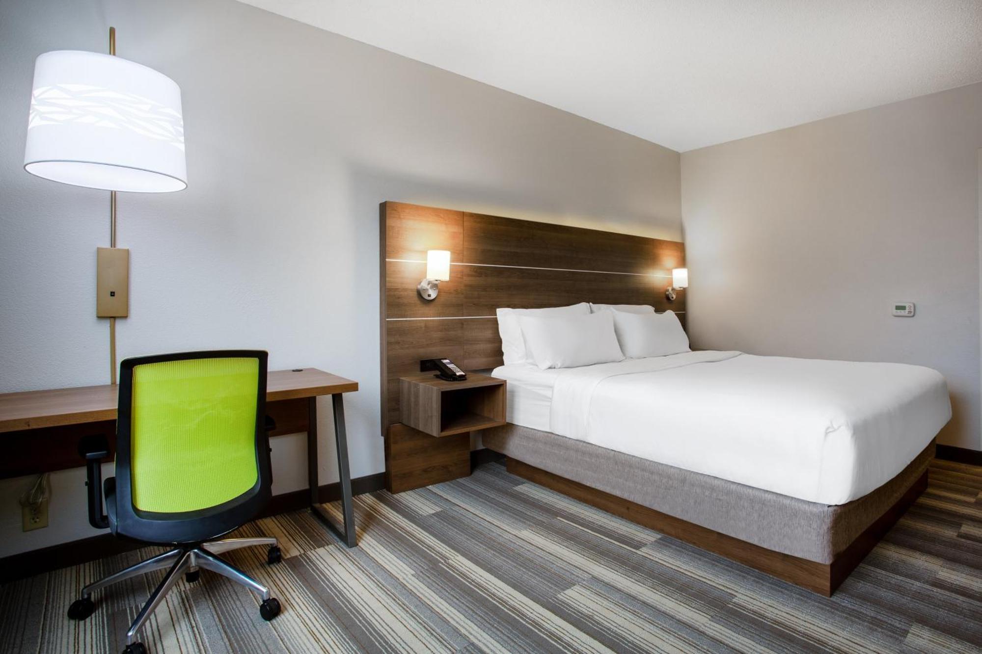 Standard King Room