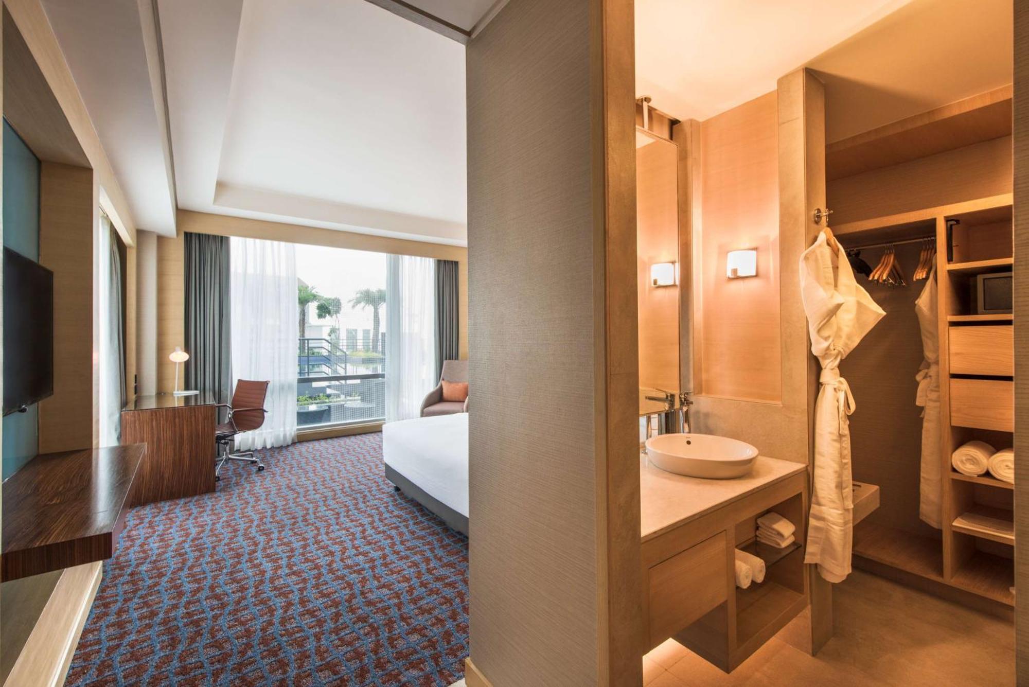 Twin Room - Club Access | 20% discount on Food & Soft Beverage (No IRD) & Laundry