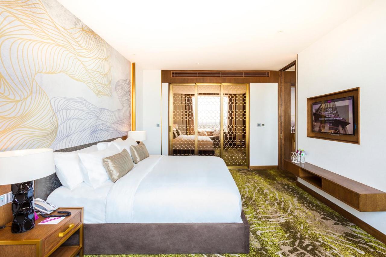 Executive Suite,1306111150:JPEG