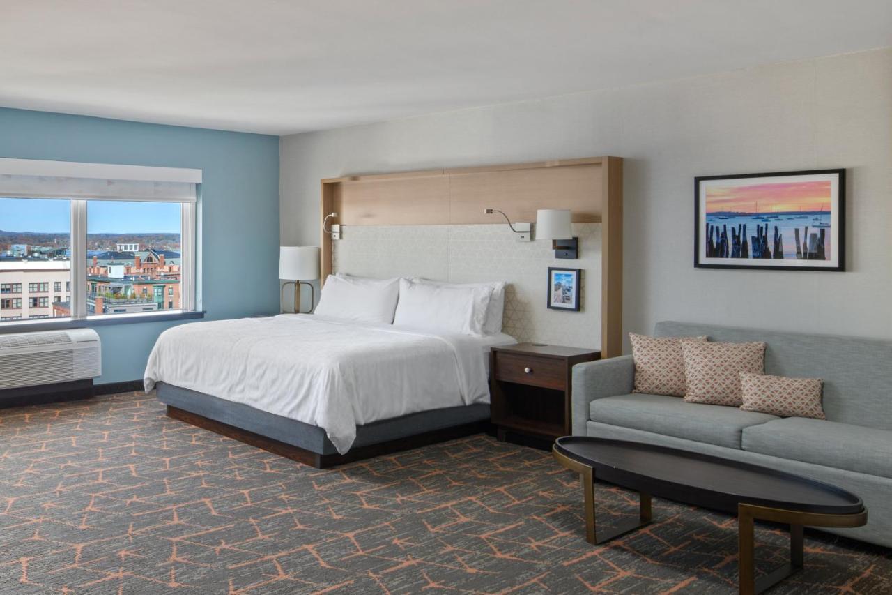 Premium Corner King Room with Bay View