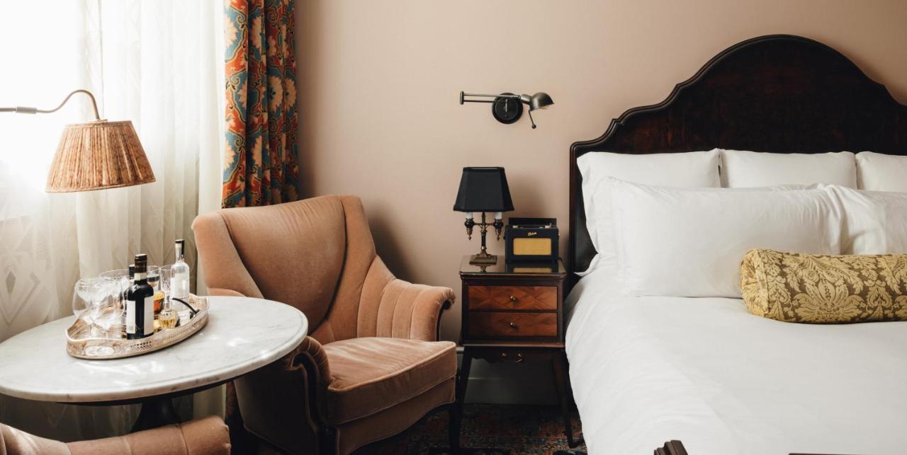 King Room - Medium,1330760249:JPEG