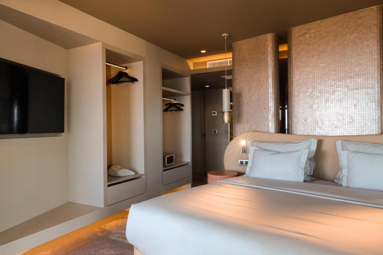 Junior Suite with Mountain View,1345667603:JPEG