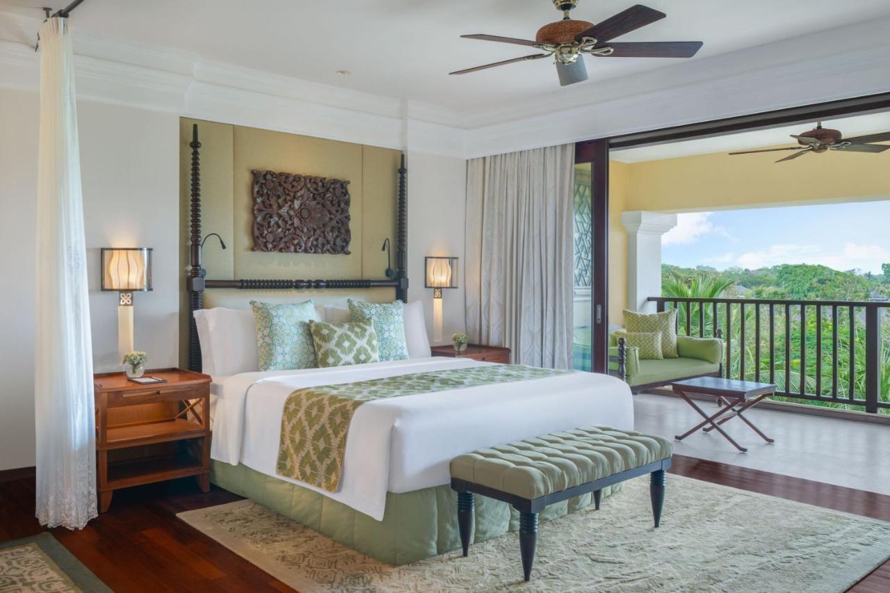 St Regis Suite, 1 Bedroom Suite, 1 King, Balcony with Complimentary Airport Transfer,1609321724:JPEG