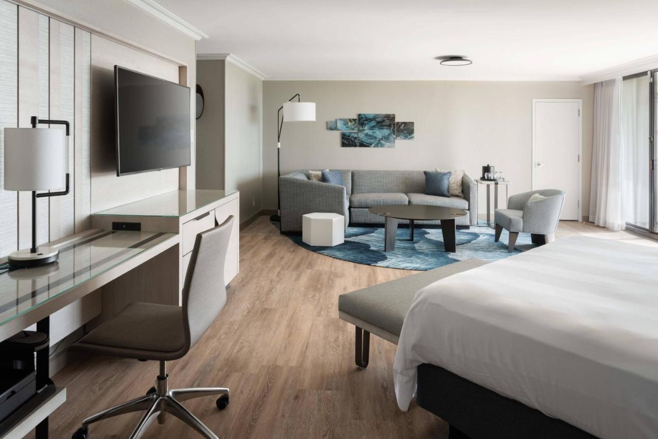 Executive Suite with Pool View,1407244862:JPEG