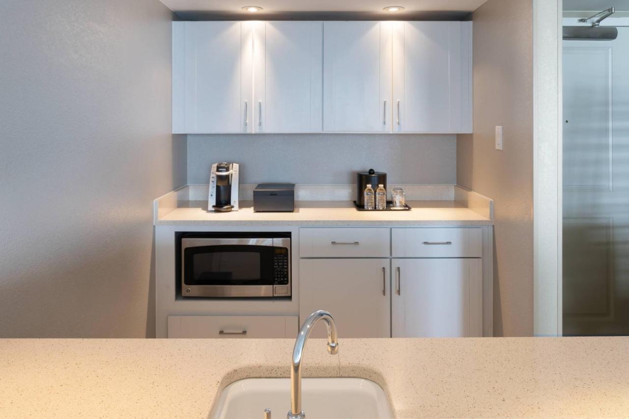 One-Bedroom Suite,1350898528:JPEG