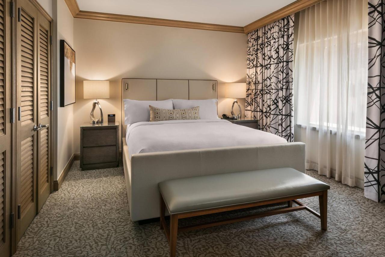 One-Bedroom King Suite,1350911848:JPEG