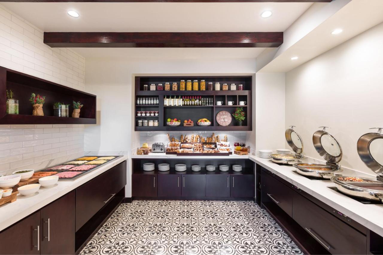 Executive Room,1350922780:JPEG