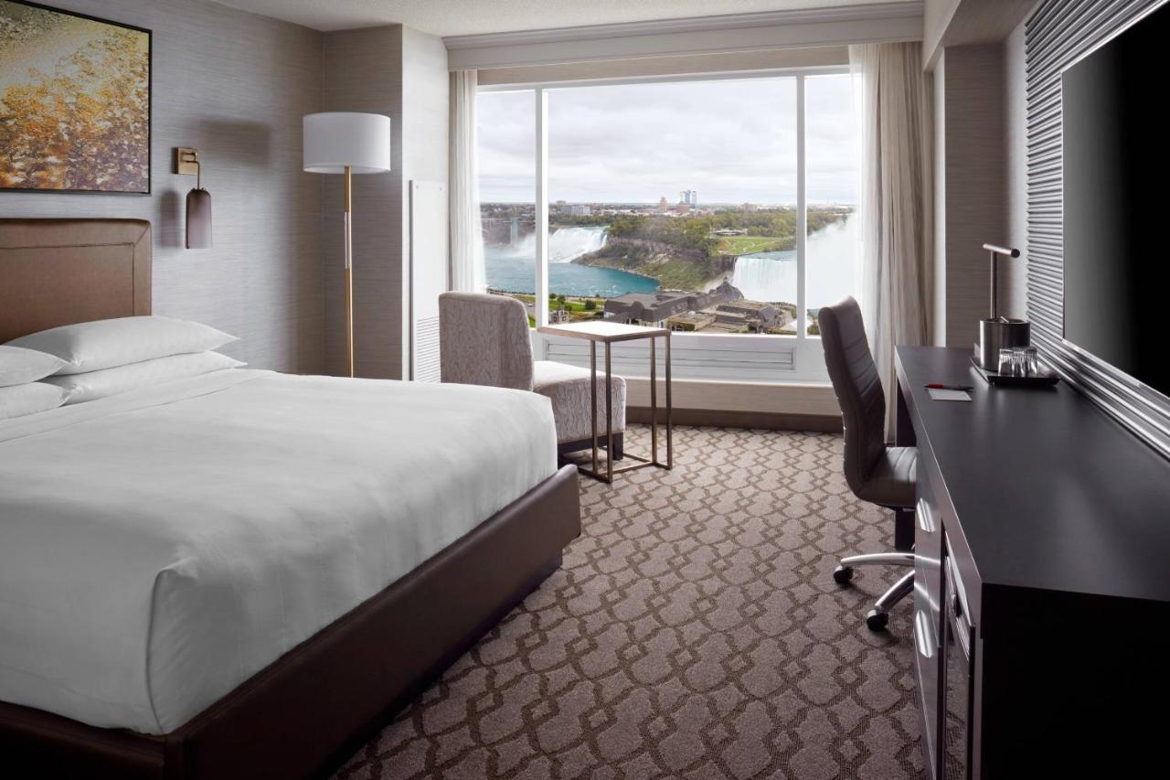 King Room with Spa Bath and Falls View,1377319520:JPEG