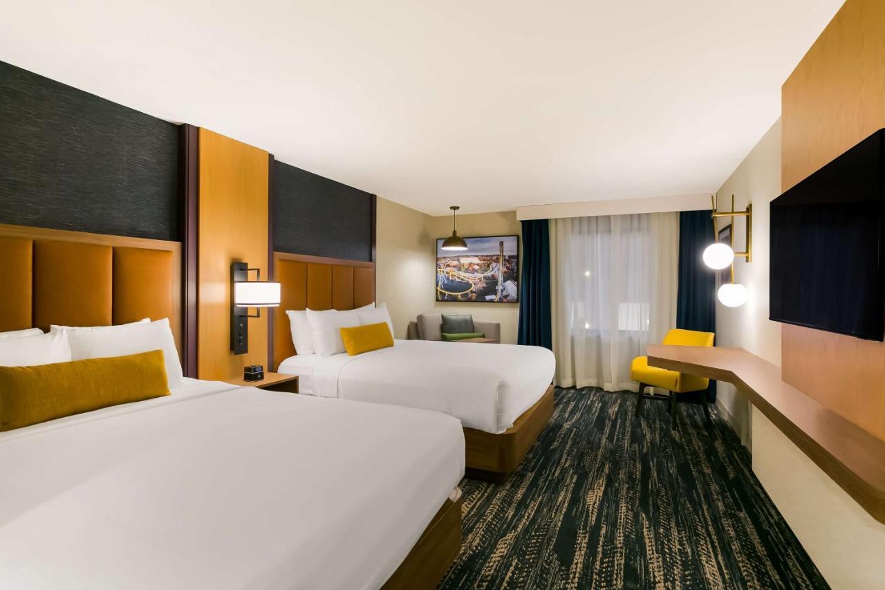 Queen Room with Two Queen Beds,1380615332:JPEG