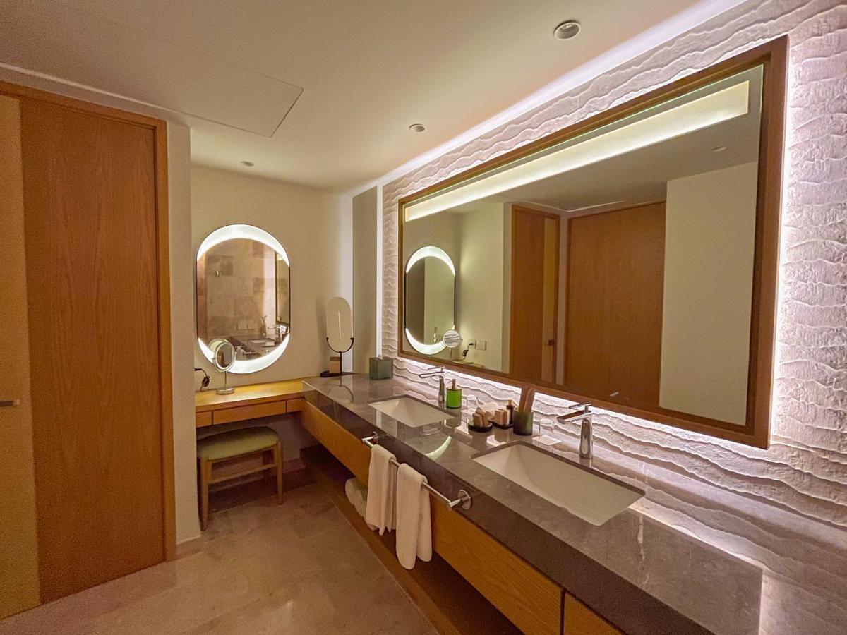 Serenity Club Partial Ocean View 2 Queen Beds Junior Suite,1386455042:JPEG